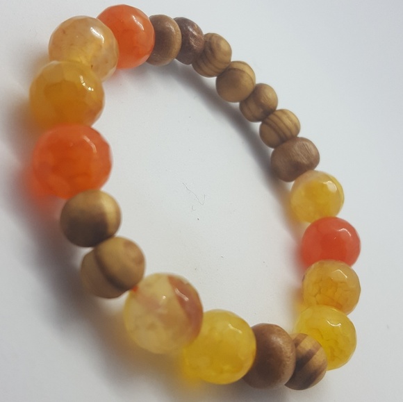 Essential oil diffusing bracelet - Picture 5 of 5